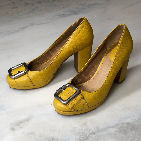 Fossil Maddox Mustard Leather chunky block heel with silver buckle toe pump. 8 - Picture 3 of 12